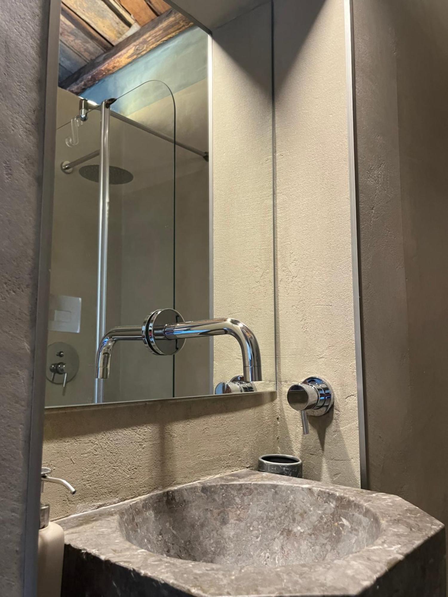 A Nicuzza Hotell Palermo Eksteriør bilde